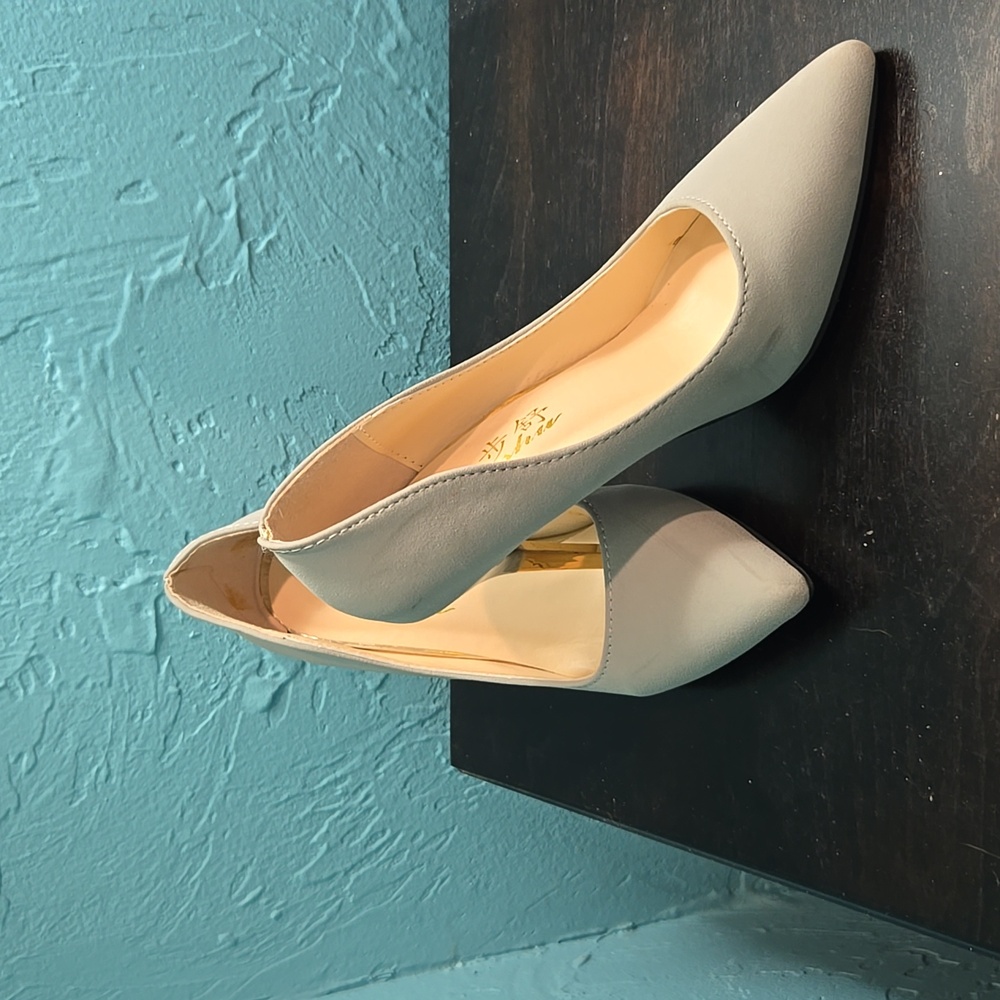 Classic silver pumps